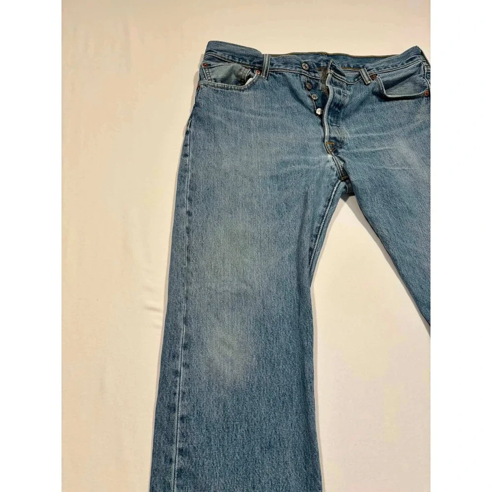 Levis 501 Original Fit Mens Straight Leg Button Fly Blue Denim Jeans 34x29